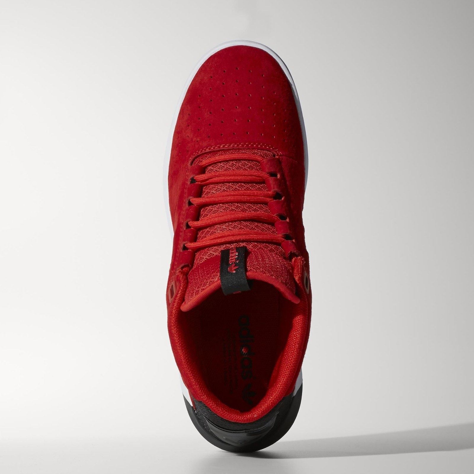 The red shoe from above, with tonal red laces.